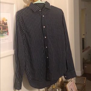 Gap non-iron button up